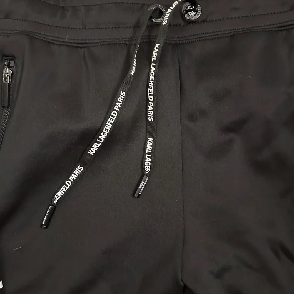 Like New! $110 Karl Lagerfeld Paris Black Joggers with White Stripes sz L - Picture 9 of 15